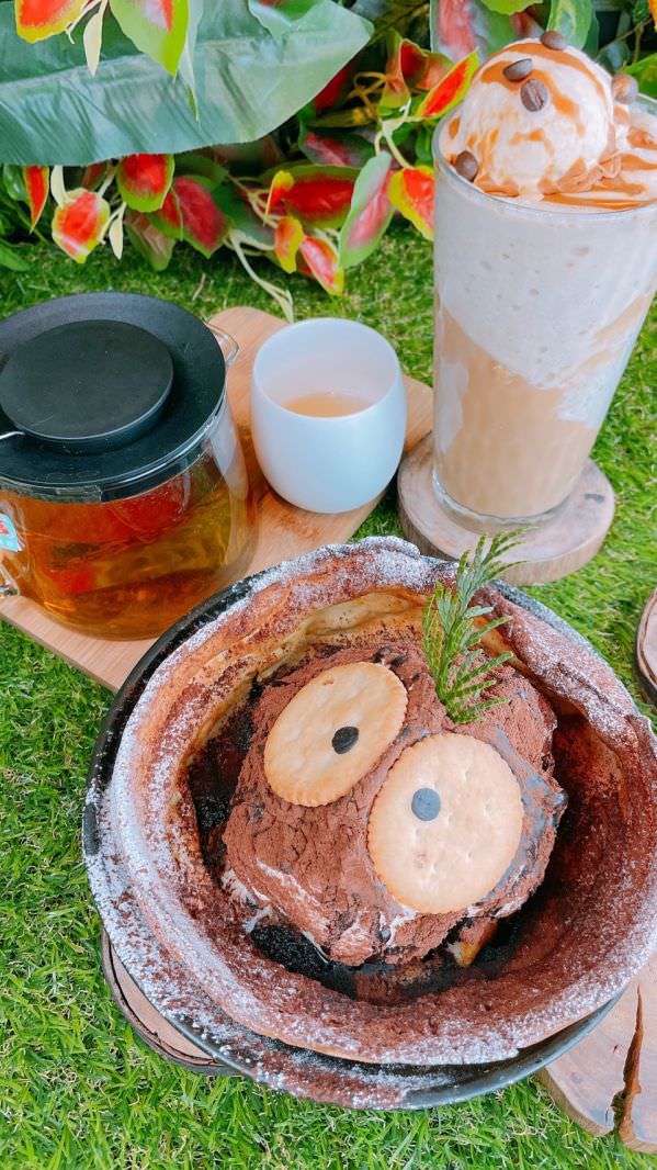 森林小徑文心店享受美食